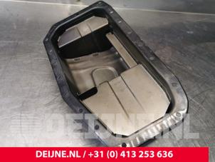 Używane Miska olejowa Opel Movano Combi 2.8 DTI Cena € 90,75 Z VAT oferowane przez van Deijne Onderdelen Uden B.V.