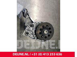 Usagé Pompe à huile Volkswagen Caddy IV 2.0 TDI 122 4Motion Prix € 151,25 Prix TTC proposé par van Deijne Onderdelen Uden B.V.
