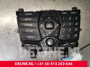 Usados Panel de control de radio Ford Transit Precio € 60,50 IVA incluido ofrecido por van Deijne Onderdelen Uden B.V.