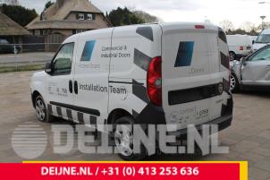 Używane Drzwi przesuwne lewe Fiat Doblo Cargo (263) 1.3 MJ 16V Euro 4 Cena € 151,25 Z VAT oferowane przez van Deijne Onderdelen Uden B.V.