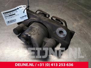 Used Front brake calliper, right Toyota ProAce 2.0 D-4D 122 16V Worker Price on request offered by van Deijne Onderdelen Uden B.V.