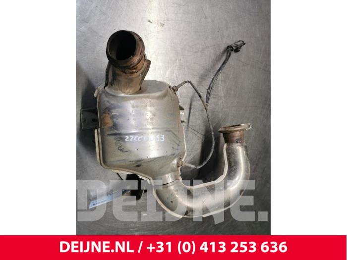 Usagé Catalyseur Citroen Jumpy 2.0 Blue HDI 120 Prix € 290,40 Prix TTC proposé par van Deijne Onderdelen Uden B.V.