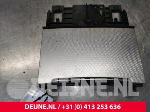 Używane Schowek Audi A6 Avant (C7) 2.8 V6 24V FSI Quattro Cena € 15,00 Procedura marży oferowane przez van Deijne Onderdelen Uden B.V.