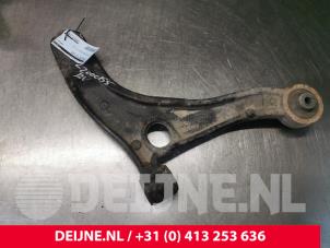 Usagé Bras de suspension bas avant droit Opel Movano Prix sur demande proposé par van Deijne Onderdelen Uden B.V.