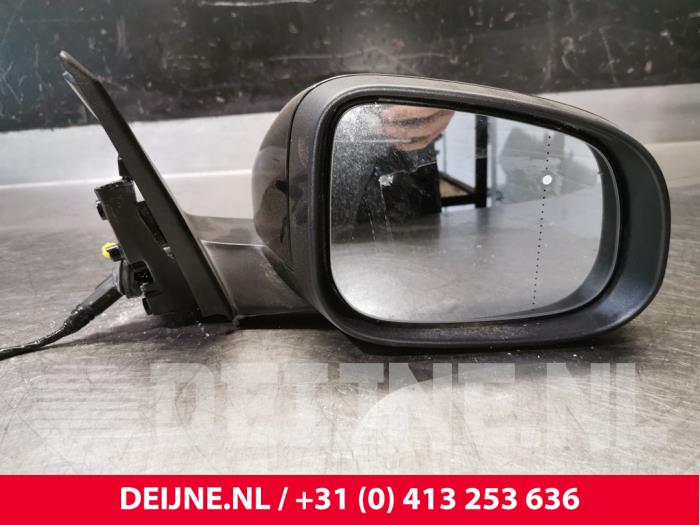 Außenspiegel rechts van een Volvo V60 I (FW/GW) 2.0 D3 16V 2018