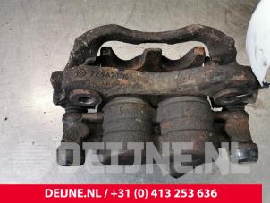 Used Front brake calliper, right Peugeot Boxer (U9) 2.2 HDi 130 Euro 5 Price € 72,60 Inclusive VAT offered by van Deijne Onderdelen Uden B.V.