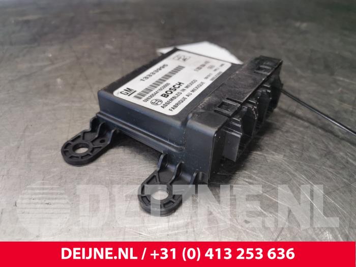 Begagnade PDC-modul Opel Insignia Sports Tourer 2.0 Turbo 16V Ecotec Pris € 90,00 Marginaltabell erbjuds av van Deijne Onderdelen Uden B.V.