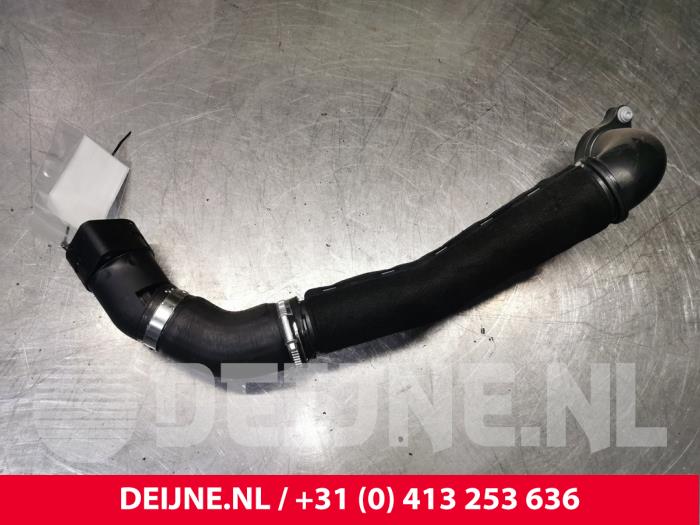 Gebrauchte Intercooler Schlauch Volkswagen Golf VII Variant (AUVV) 2.0 TDI 150 16V Preis € 30,00 Margenregelung angeboten von van Deijne Onderdelen Uden B.V.