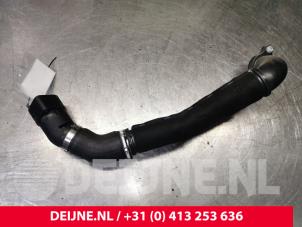 Used Intercooler hose Volkswagen Golf VII Variant (AUVV) 2.0 TDI 150 16V Price € 30,00 Margin scheme offered by van Deijne Onderdelen Uden B.V.