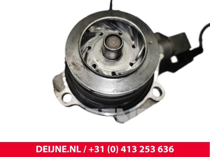Begagnade Vattenpump Volkswagen Golf VII Variant (AUVV) 2.0 TDI 150 16V Pris € 50,00 Marginaltabell erbjuds av van Deijne Onderdelen Uden B.V.