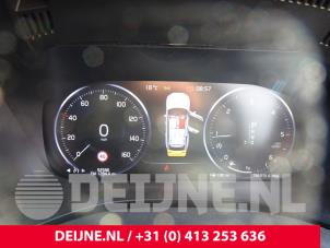 Used Odometer KM Volvo XC60 II (UZ) 2.0 D4 16V AWD Price on request offered by van Deijne Onderdelen Uden B.V.
