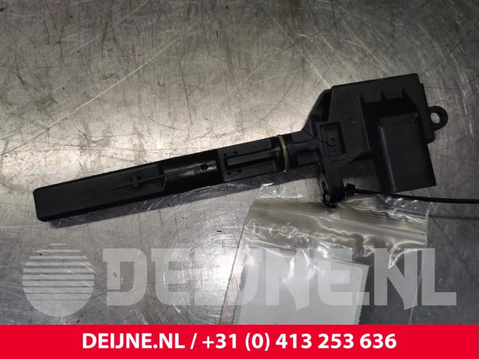 Begagnade Oljenivåsensor Volkswagen Polo V (6R) 1.2 12V Pris € 10,00 Marginaltabell erbjuds av van Deijne Onderdelen Uden B.V.