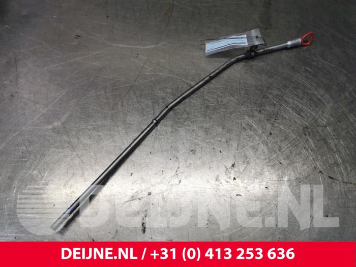 Ölmessstab van een Mercedes Vito 2008