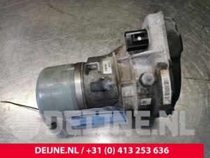 Used Power steering pump Volvo V60 I (FW/GW) 1.6 DRIVe Price € 100,00 Margin scheme offered by van Deijne Onderdelen Uden B.V.