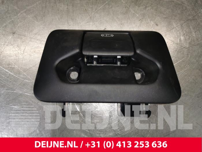 Gebrauchte Handbremse Schalter Volvo XC60 I (DZ) 2.4 D5 20V 220 AWD Autom. Preis € 15,00 Margenregelung angeboten von van Deijne Onderdelen Uden B.V.