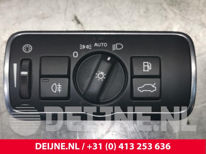 Light switch from a Volvo XC60 I (DZ) 3.0 T6 24V AWD 2015