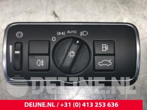 Używane Przelacznik swiatel Volvo XC60 I (DZ) 3.0 T6 24V AWD Cena € 15,00 Procedura marży oferowane przez van Deijne Onderdelen Uden B.V.