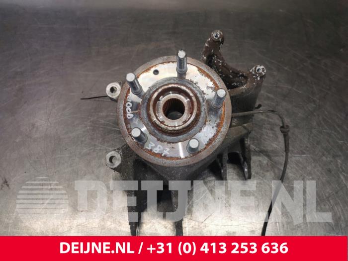 Begagnade Spindel, höger bak Tesla Model S 85 Pris € 78,65 Inklusive moms erbjuds av van Deijne Onderdelen Uden B.V.