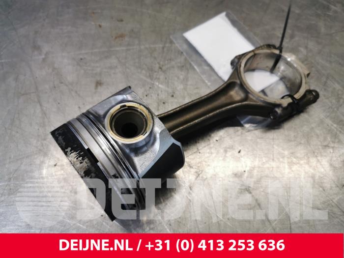 Used Piston Volkswagen Caddy III (2KA,2KH,2CA,2CH) 2.0 TDI 16V 4Motion Price € 121,00 Inclusive VAT offered by van Deijne Onderdelen Uden B.V.