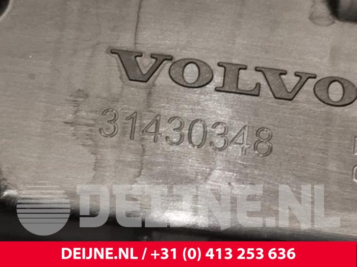 Tapa de válvulas de un Volvo V70 (BW) 2.4 D5 20V 2008