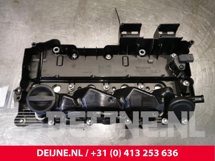 Usagé Couvercle soupapes Volvo V70 (BW) 2.4 D5 20V Prix € 50,00 Règlement à la marge proposé par van Deijne Onderdelen Uden B.V.