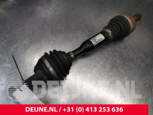 Usagé Arbre de transmission avant gauche Volvo XC70 (BZ) 2.4 D 20V AWD Prix € 120,00 Règlement à la marge proposé par van Deijne Onderdelen Uden B.V.