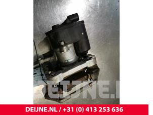 Used Rear brake calliper, left Volvo XC60 I (DZ) 3.0 T6 24V AWD Price € 50,00 Margin scheme offered by van Deijne Onderdelen Uden B.V.