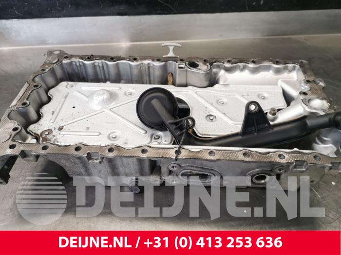 Sump from a Volvo XC60 I (DZ) 2.4 D5 20V 205 AWD 2011