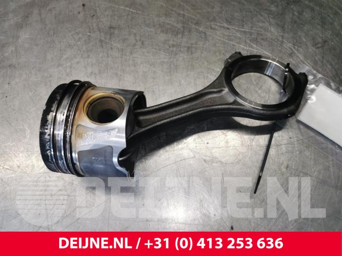 Usagé Piston Audi A6 Avant (C7) 3.0 TDI V6 24V Quattro Prix € 75,00 Règlement à la marge proposé par van Deijne Onderdelen Uden B.V.