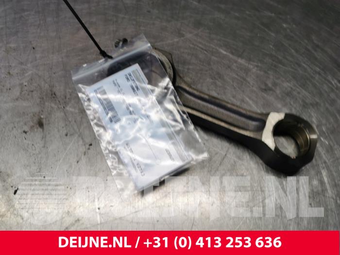 Usados Biela Ford Transit Precio € 48,40 IVA incluido ofrecido por van Deijne Onderdelen Uden B.V.