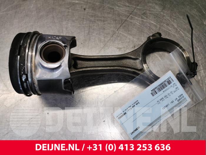 Used Piston Audi Q7 Price € 121,00 Inclusive VAT offered by van Deijne Onderdelen Uden B.V.