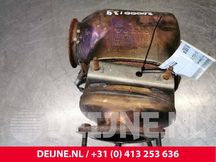 Gebrauchte Katalysator Volvo V40 (MV) 2.0 T2 16V Preis € 400,00 Margenregelung angeboten von van Deijne Onderdelen Uden B.V.