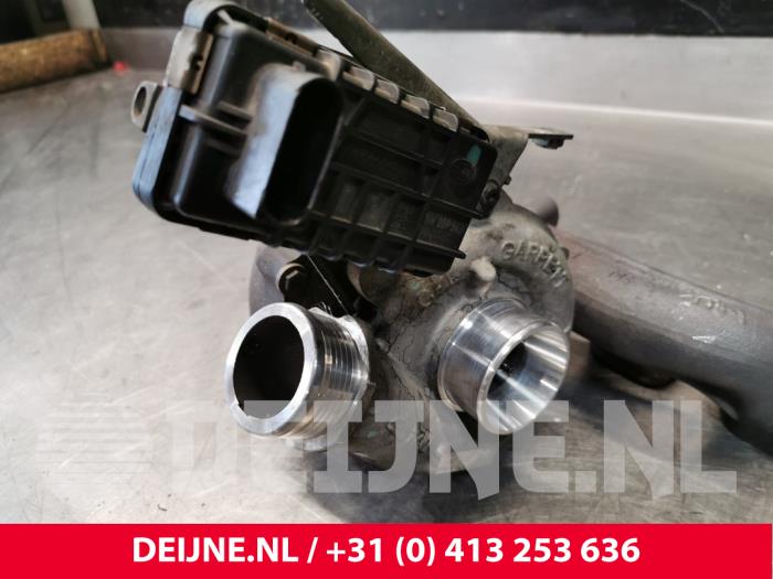 Turbo från en Volvo XC60 I (DZ) 2.4 D5 20V AWD 2009