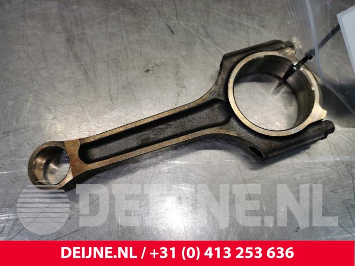 Connecting rod Volvo V40 1.6 T2 GTDi 16V - 001200220