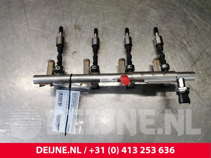 Usagé Système d'injection Volvo V40 (MV) 1.6 T2 GTDi 16V Prix € 120,00 Règlement à la marge proposé par van Deijne Onderdelen Uden B.V.