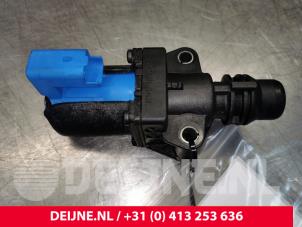 Used Electric heater valve Volvo V40 (MV) 1.6 T2 GTDi 16V Price € 80,00 Margin scheme offered by van Deijne Onderdelen Uden B.V.