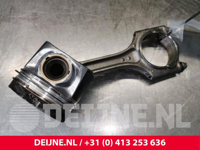 Usados Pistón Volvo V90 II (PW) 2.0 D3 16V AWD Precio € 125,00 Norma de margen ofrecido por van Deijne Onderdelen Uden B.V.