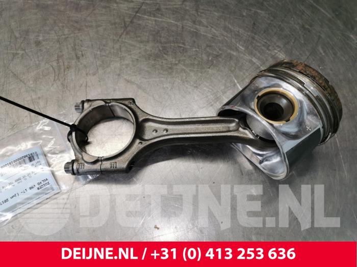 Usados Pistón Volvo V90 II (PW) 2.0 D3 16V AWD Precio € 125,00 Norma de margen ofrecido por van Deijne Onderdelen Uden B.V.