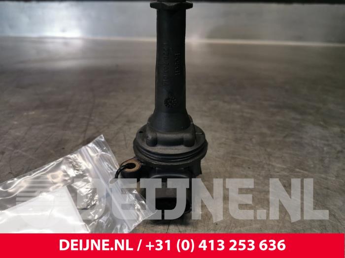 Usagé Bobine Volvo V70 (GW/LW/LZ) 2.4 XC LPT 4x4 20V Prix € 20,00 Règlement à la marge proposé par van Deijne Onderdelen Uden B.V.