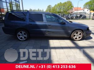 Used Rear door 4-door, right Volvo V70 (SW) 2.4 20V 140 Bifuel Price on request offered by van Deijne Onderdelen Uden B.V.