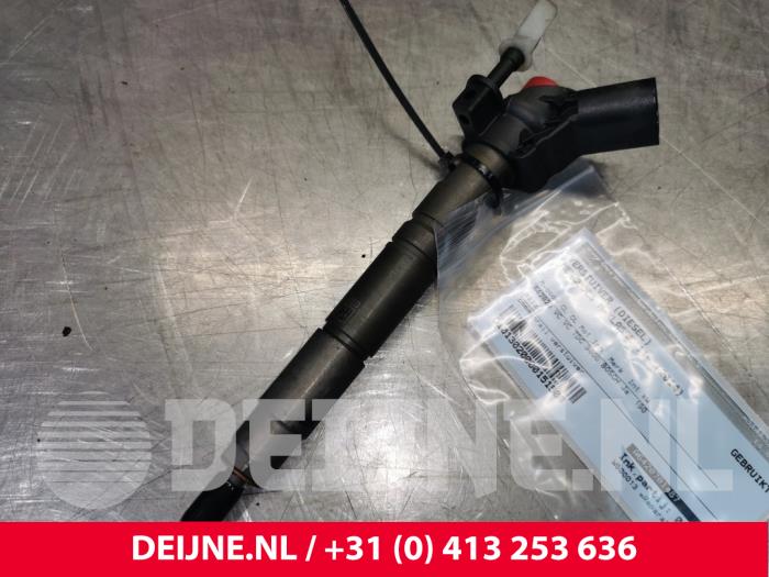 Usagé Injecteurs Mercedes ML III (166) 3.0 ML-350 BlueTEC V6 24V 4-Matic Prix € 211,75 Prix TTC proposé par van Deijne Onderdelen Uden B.V.