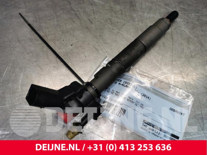Usagé Injecteurs Mercedes ML III (166) 3.0 ML-350 BlueTEC V6 24V 4-Matic Prix € 211,75 Prix TTC proposé par van Deijne Onderdelen Uden B.V.