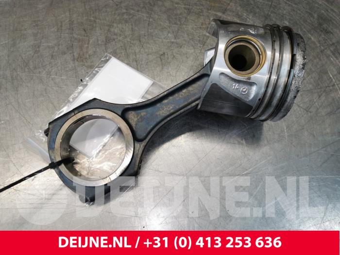 Gebrauchte Kolben Mercedes Sprinter 3,5t (906.63) 316 CDI 16V Preis € 121,00 Mit Mehrwertsteuer angeboten von van Deijne Onderdelen Uden B.V.