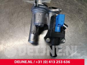 Gebrauchte Thermostatgehäuse Volvo V40 (MV) 1.6 T3 GTDi 16V Preis auf Anfrage angeboten von van Deijne Onderdelen Uden B.V.