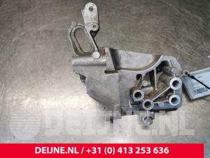 Used Engine mount Volvo V40 (MV) 1.6 T3 GTDi 16V Price € 25,00 Margin scheme offered by van Deijne Onderdelen Uden B.V.
