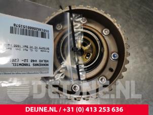 Usados Engranaje de árbol de levas Volvo V40 (MV) 1.6 T3 GTDi 16V Precio € 75,00 Norma de margen ofrecido por van Deijne Onderdelen Uden B.V.