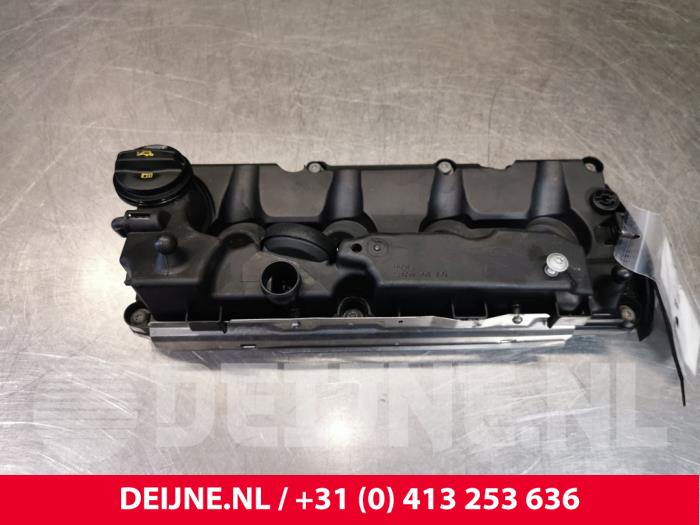 Ventildeckel van een Volkswagen Caddy IV 2.0 TDI 102 2018
