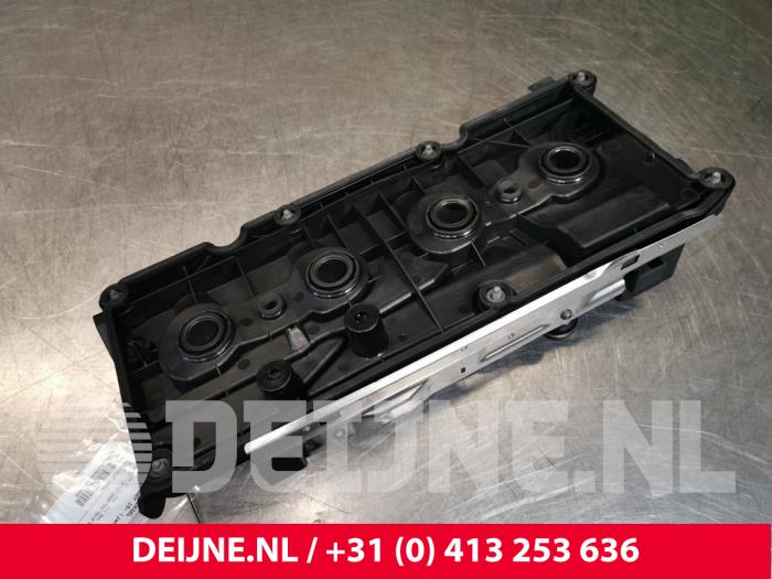 Ventildeckel van een Volkswagen Caddy IV 2.0 TDI 102 2018