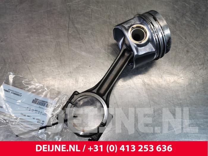 Kolben van een Volkswagen Caddy IV 2.0 TDI 102 2018