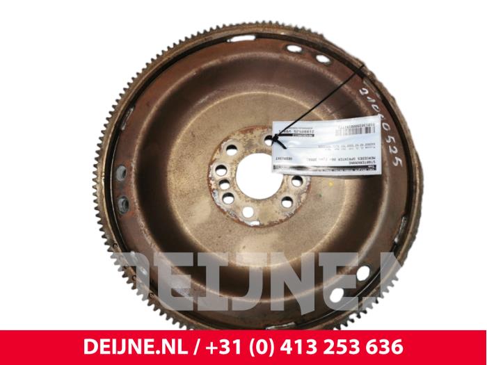 Gebrauchte Starterkranz Mercedes Sprinter 3,5t (906.63) 318 CDI 24V Preis € 66,55 Mit Mehrwertsteuer angeboten von van Deijne Onderdelen Uden B.V.